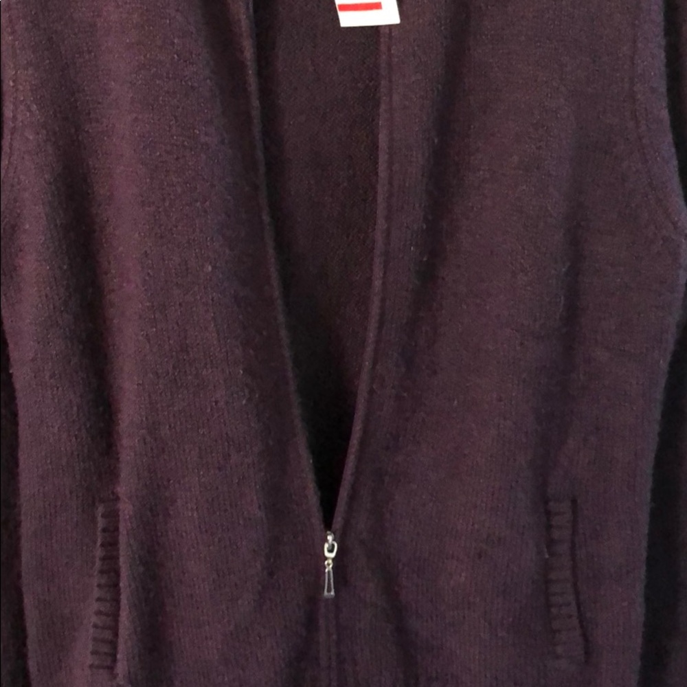 Sweater - Picture 5 of 5